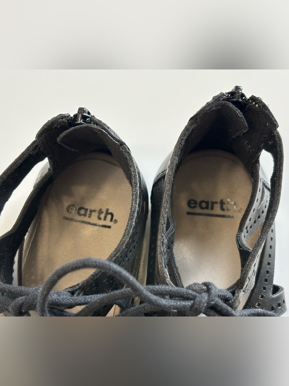 Earth Linden Lehi Sandals Women's Black Leather Gladiator Back Zip Comfy Sz 8.5 - Picture 12 of 14